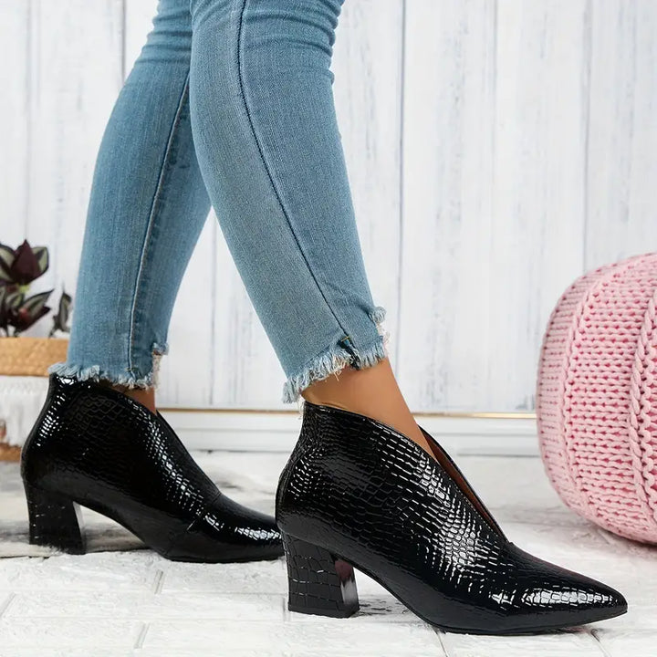 Iris™ | Women's Pointed-Heeled Boot